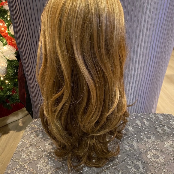 Blonde golden wavy curled hair wig - Picture 7 of 11
